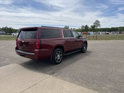 Used 2016 Chevrolet Suburban LT AWD/4WD image 4