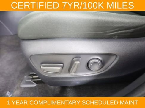 Used 2024 Toyota RAV4 XLE AWD/4WD image 20