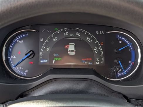 Used 2024 Toyota RAV4 LE AWD/4WD image 19