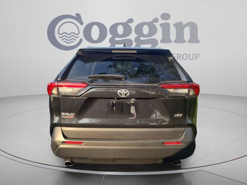 Used 2025 Toyota RAV4 XLE w/ Convenience Package FWD image 6