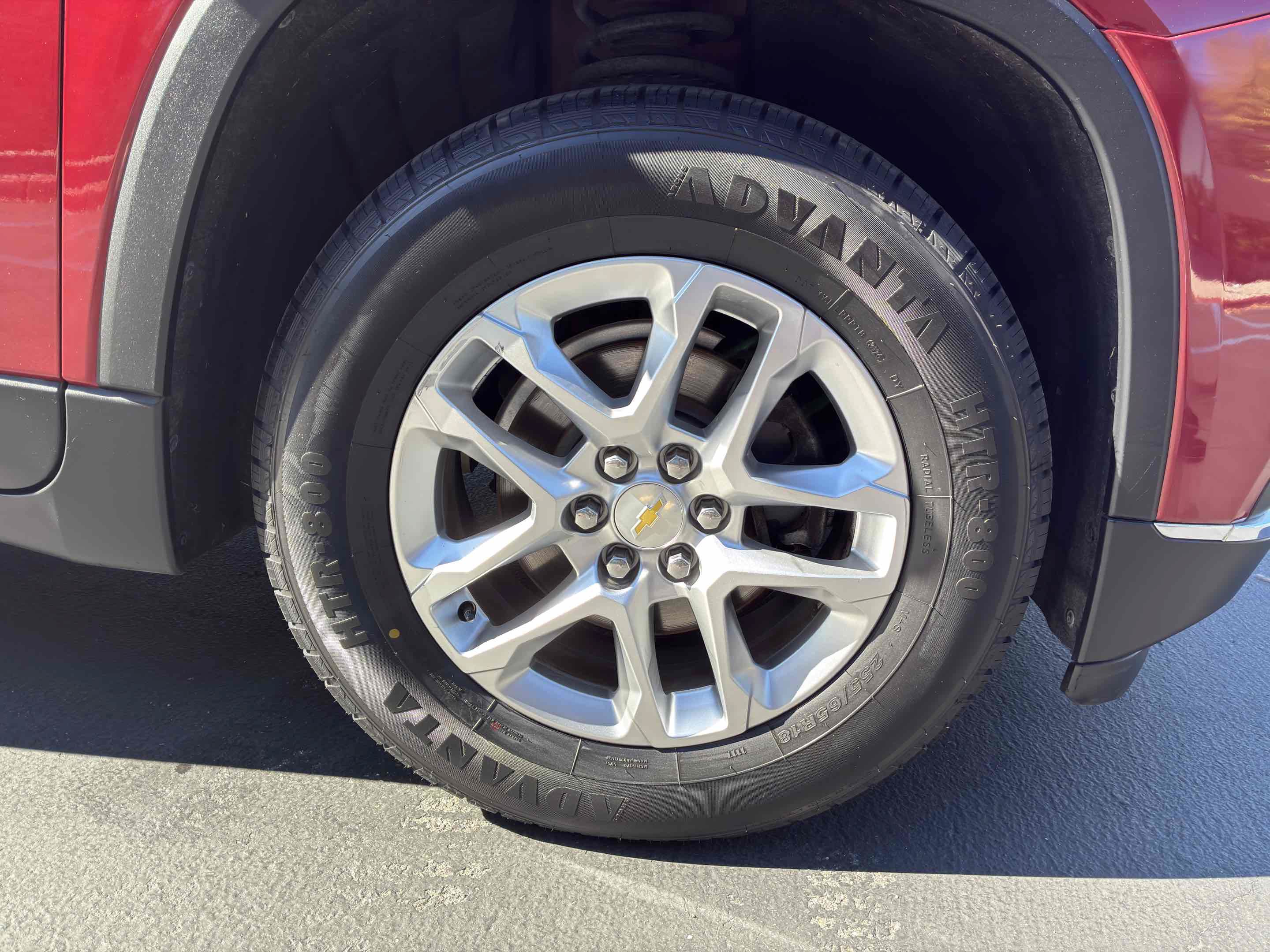 Used 2019 Chevrolet Traverse LT FWD image 12