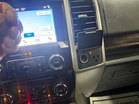 Used 2018 Ford F150 Lariat image 26