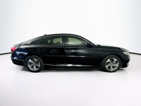 Used 2018 Honda Accord EX image 10