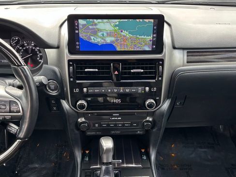 Used 2023 Lexus GX 460 Premium image 24