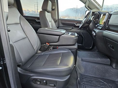 Used 2024 GMC Sierra 3500 SLT image 34