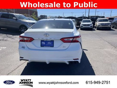 Used 2020 Toyota Camry SE image 4