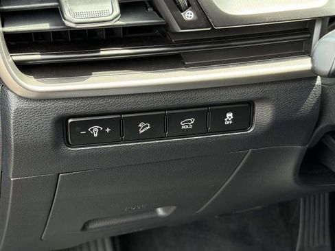 Used 2025 Kia Telluride S AWD/4WD image 28