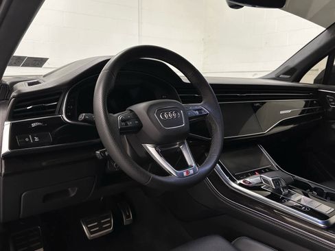 Used 2023 Audi SQ7 Prestige w/ Sport Package image 10