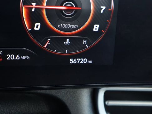 Certified 2022 Hyundai Elantra Limited image 31