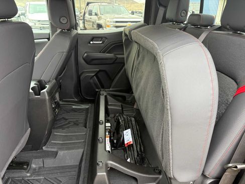 Used 2024 Chevrolet Colorado Z71 w/ Z71 Convenience Package 2 AWD/4WD image 29