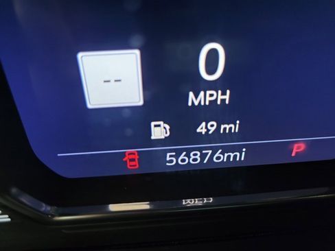 Used 2021 GMC Sierra 2500 AT4 w/ AT4 Premium Plus Package image 3