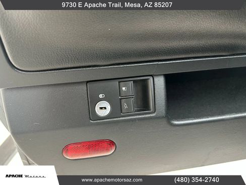 Used 2007 Volkswagen Beetle 2.5 Convertible 2D image 15