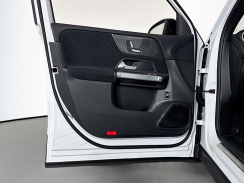 New 2026 Mercedes-Benz GLB 250 image 20