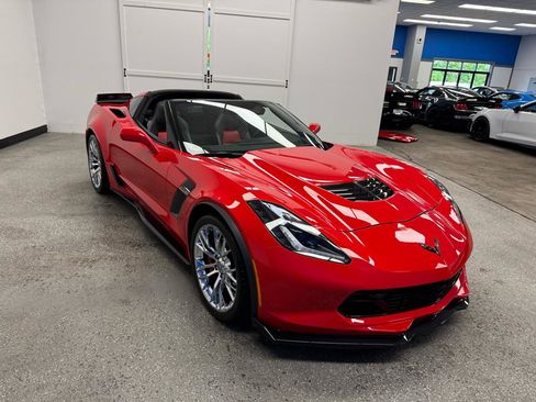 Used 2016 Chevrolet Corvette Z06 w/ 2LZ Preferred Equipment Group RWD image 3
