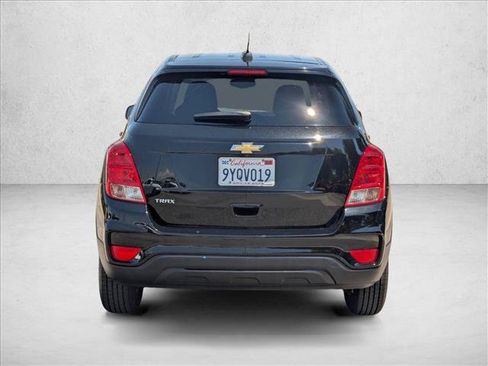 Used 2021 Chevrolet Trax LS w/ Tint and Cruise Package FWD image 7
