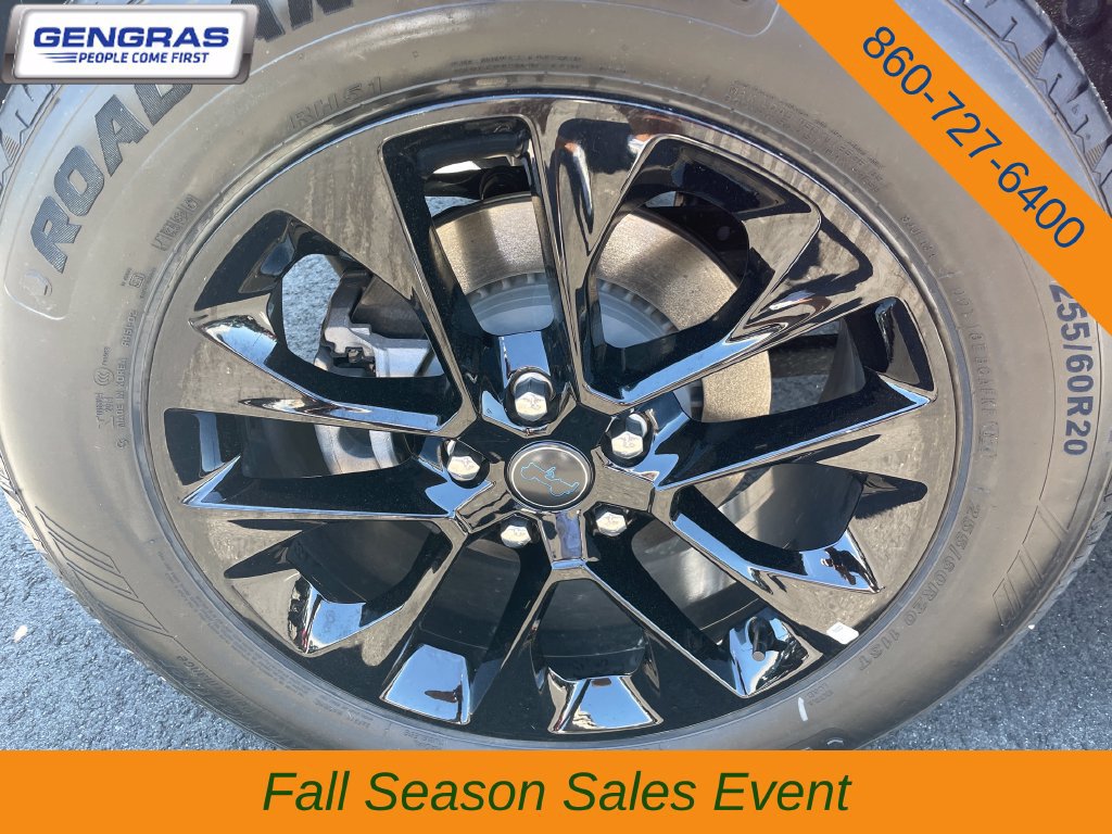 Used 2025 Jeep Wrangler Unlimited Sahara AWD/4WD image 23