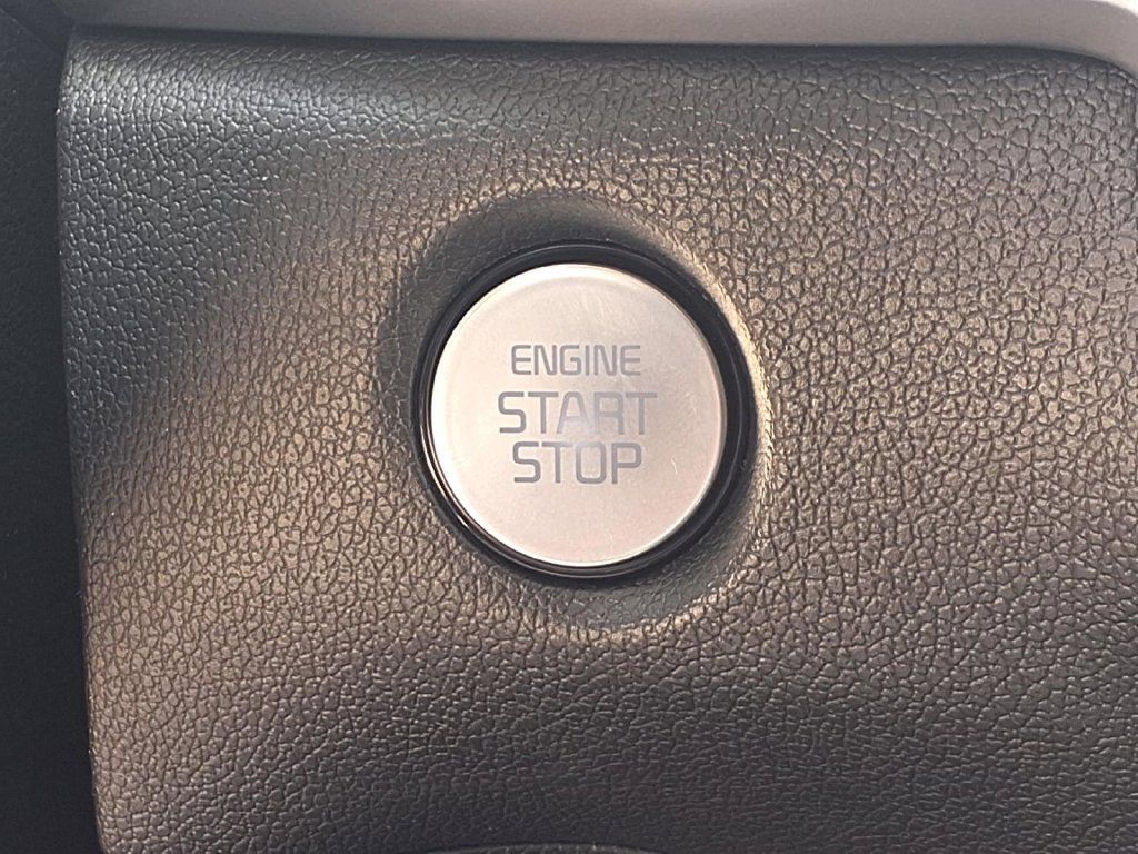 Certified 2026 Kia Sorento LX FWD image 9