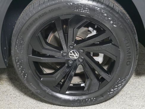 Certified 2023 Volkswagen Atlas SE w/ Black Wheel Package AWD/4WD image 15