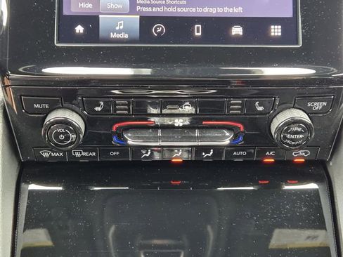 Certified 2024 Jeep Grand Cherokee Altitude AWD/4WD image 20
