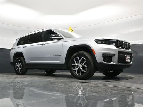 Used 2024 Jeep Grand Cherokee L Limited w/ Luxury Tech Group II image 57