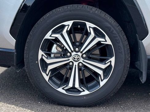 Certified 2025 Toyota RAV4 XSE AWD/4WD image 9