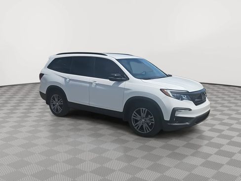 Certified 2022 Honda Pilot Sport image 2