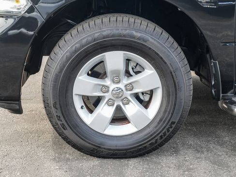 Used 2018 RAM 1500 Express image 9