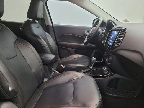 Used 2018 Jeep Compass Limited w/ Navigation Group FWD image 21
