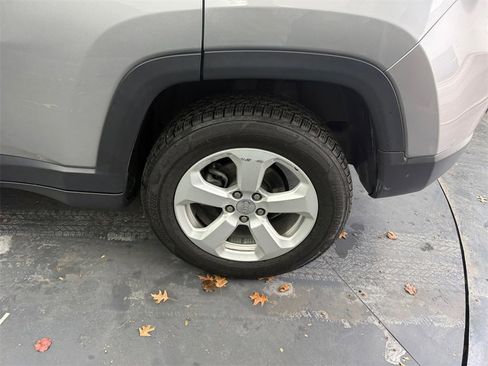 Used 2019 Jeep Compass Latitude w/ Cold Weather Group image 36