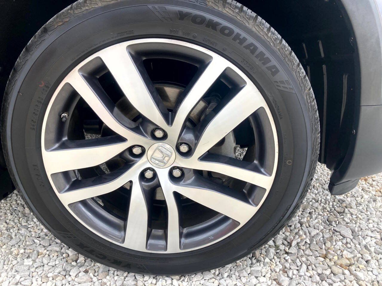 Used 2017 Honda Pilot Touring image 31