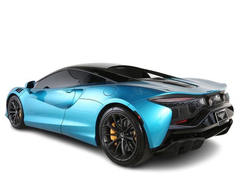 Used 2023 McLaren Artura RWD image 4