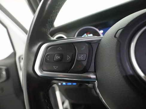 Used 2022 Jeep Wrangler Unlimited Sahara image 17