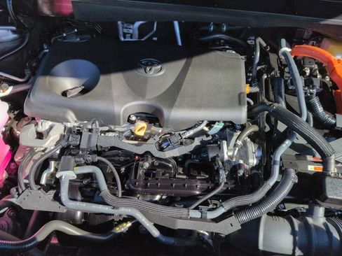 Used 2023 Toyota Highlander XLE image 31