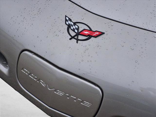 Used 1998 Chevrolet Corvette Coupe RWD image 11
