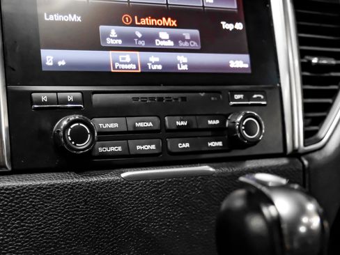 Used 2018 Porsche Macan S image 22