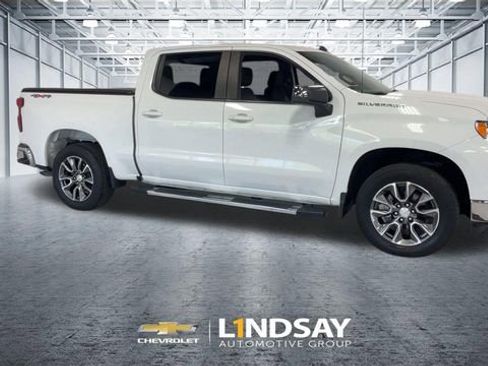 Used 2023 Chevrolet Silverado 1500 LT AWD/4WD image 3