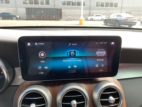 Used 2022 Mercedes-Benz GLC 300 4MATIC image 13