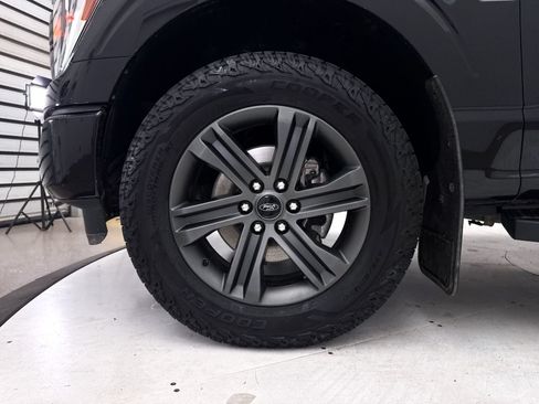 Used 2021 Ford F150 Lariat w/ Equipment Group 502A High AWD/4WD image 17