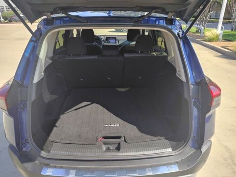Used 2023 Nissan Rogue SV AWD/4WD image 13