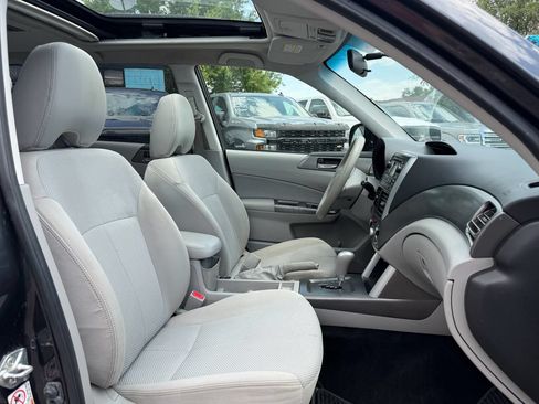 Used 2012 Subaru Forester 2.5X Premium w/ All-Weather Pkg AWD/4WD image 6