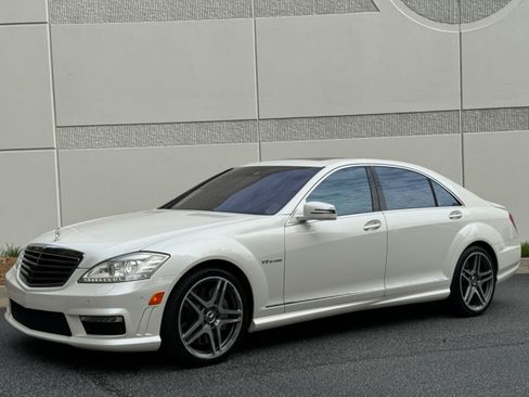 Used 2011 Mercedes-Benz S 63 AMG w/ Driver Assistance Pkg image 6
