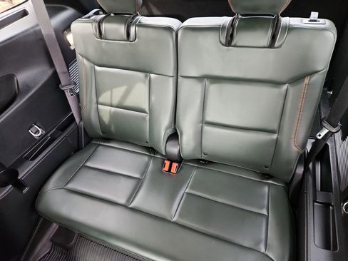 Used 2022 Ford Explorer Timberline image 9