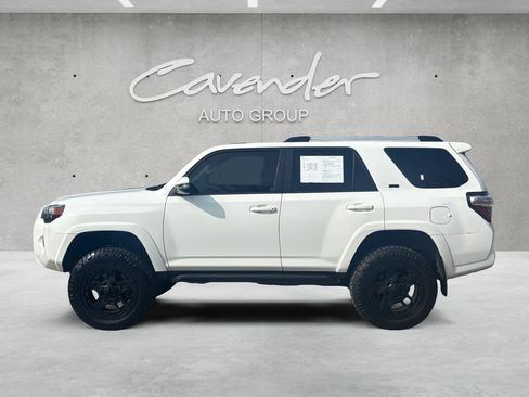 Used 2022 Toyota 4Runner SR5 Premium w/ Moonroof Package image 15
