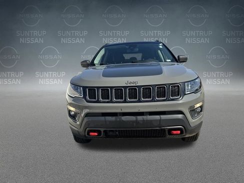 Used 2021 Jeep Compass Trailhawk image 40