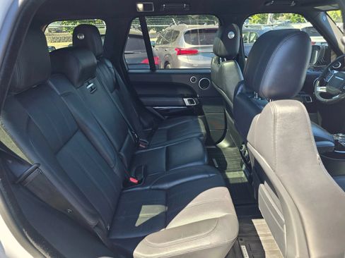 Used 2017 Land Rover Range Rover HSE AWD/4WD image 13