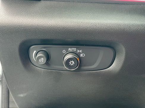 Used 2024 Chevrolet Traverse RS AWD/4WD image 17