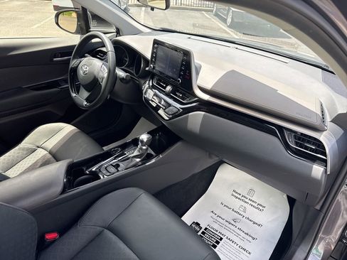 Certified 2020 Toyota C-HR Limited FWD image 23