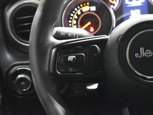 Used 2019 Jeep Wrangler Unlimited Sport AWD/4WD image 9