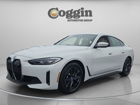 Certified 2022 BMW i4 eDrive40 RWD image 1