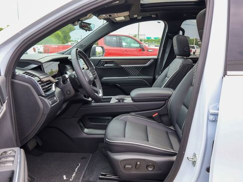 New 2026 GMC Acadia Denali w/ Super Cruise Package AWD/4WD image 8